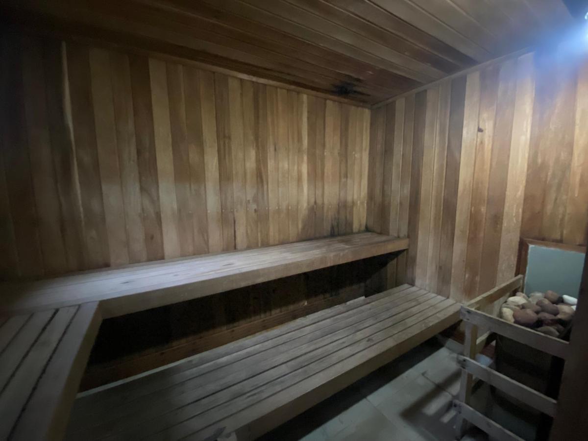 Condomínio com piscina, churrasqueira, sauna e MARINA P LANCHA - WiFi 200Mbps - 1qt e sala com 2 ar condicionados Angra dos Reis Exterior foto